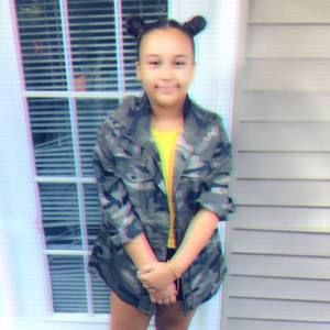 Meet your Posher, Danielle